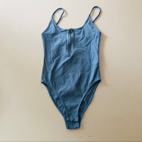 TOPSHOP Zip Plunge Bodysuit - Picture 2 of 7